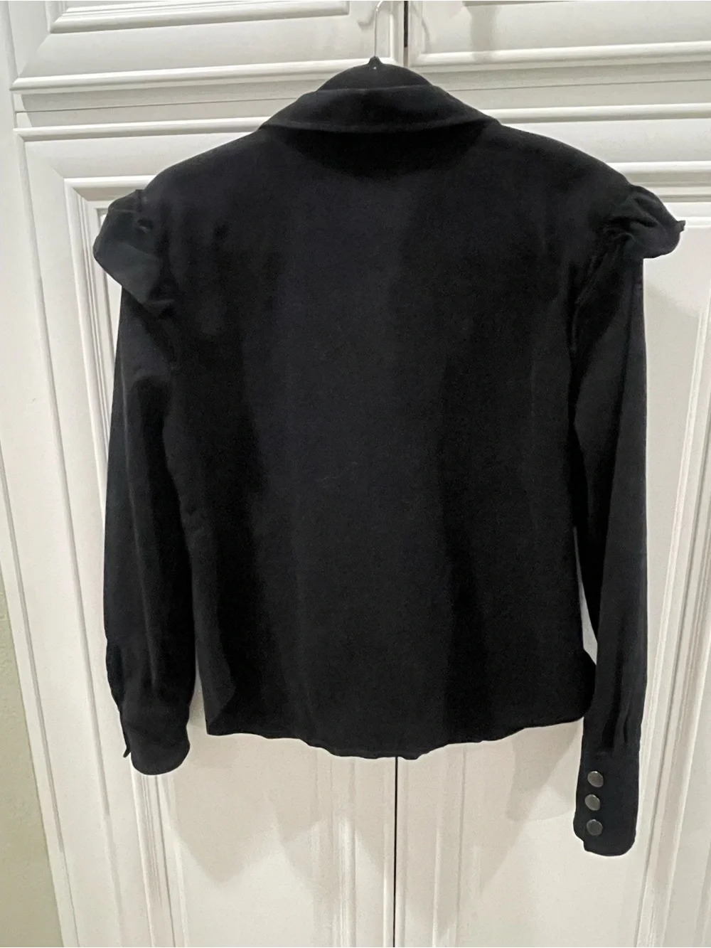 Bar III Black Button-Up Shirt Jacket with Ruffle Shoulders size large fitted - Picture 3 of 11